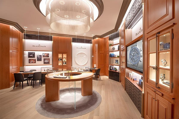 宝珀手表表壳割手解决技巧（图）