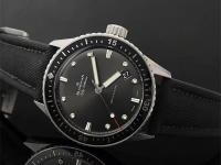 宝珀腕表表盘有划痕处理办法